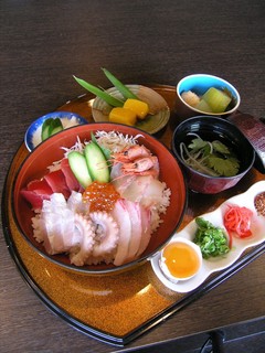 h Isaribi No Yado Shisaido Kanchou - ご昼食に海鮮丼