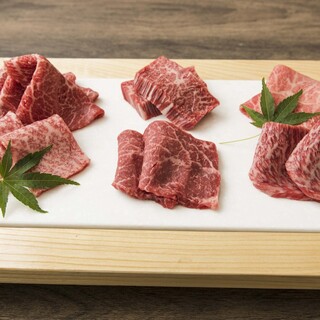 미야자키현산 A5 랭크의 상질의 고기나 계절의 일품을 즐겨 주세요.