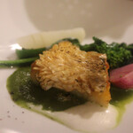 ラ　ティエラ - 甘鯛、小蕪、菜の花、馬告、蛤のジュ