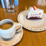 ティー&スイーツ マシュマシュ - よつぼしショートケーキとコーヒー