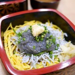 和味逸品 おまぜ - しらす丼