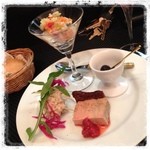 サンフォコン - 前菜の盛り合わせ。オリーブ、フォアグラ、豚トロ、甘エビなど^_^