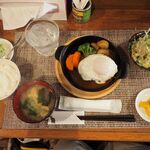 Gohan Toosake Nomise Takeshita - ハンバーグ定食その１