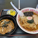 よしなり食堂 - 