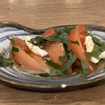 Toriyoshi Shouten - トマトとクリームチーズのカプレーゼ