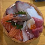 糸島食堂 - 海鮮丼1900円