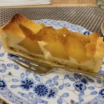 茶処しんり - りんごのタルトケーキ