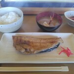 網代 - 料理写真:縞ホッケ半身