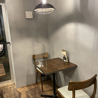 カフェ&バーポシェ_2