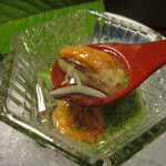 ウニとジュンサイ