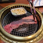 中野坂上焼肉 ブルズ亭 - 極みタンしゃぶ