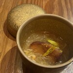 Bonne qúela - 毛蟹のスープ