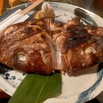 魚金 - 鯛カブト塩焼き850円