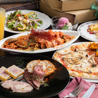 【土日祝は】11時～21時半(L.O)の通し営業♬