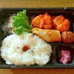 ディオ - 中華弁当 (税抜)184円 ※開封後 (2023.01.05)