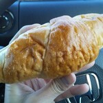 ベーカリー&カフェ シュシュ - 塩バターパン