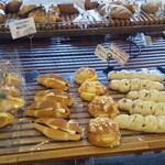 ベーカリー&カフェ シュシュ - 塩パンのサンド…(´ρ`)