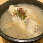 水刺齋 - 参鶏湯