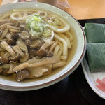 合掌茶屋 - きのこうどん750円+セット350円