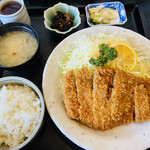 とんかつ太郎 - 料理写真:特ロースカツ定食