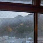 碓日のお宿　東京屋 - 風呂の窓寒さで曇ってます