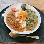 びーどろ実生庵 - あいがけカレー大辛❤︎