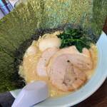 横浜家系ラーメン 魂心家 - 料理写真: