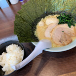 横浜家系ラーメン 魂心家 - 
