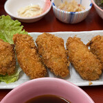 市場の食堂 金目亭 - 料理写真:カキフライ定食(刺身一点付) 1600円。