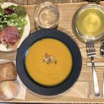 NOUMU - バターナッツかぼちゃとりんごのポタージュ
                                モーニングセット 1650円