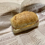 メゾン ムラタ - アールグレイ フォカッチャ フランボワーズカスタード ¥240