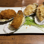 貝と白ワインのバル KAKIMARU - 牡蠣フライ、牡蠣の天ぷら（単品２つずつ）