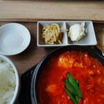 韓国家庭料理スリョン - もやしナムル、ポテトサラダ ♪