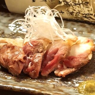 広島県”江田島地鶏”3種から選べる藻塩焼きを地酒とともに堪能