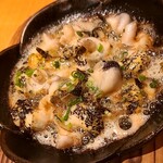 Tsukidi tamazushi - つぶ貝のバター炒め