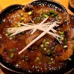 Tsukidi tamazushi - マグロの頬肉
