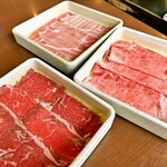 Shabushabuonyasai - お肉たち