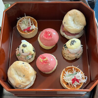 セントレジス バー - たねやさんの和スイーツの他にセントレジスらしいモダンなセイヴォリーが美味しい♡