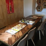 兄弟飯店 - テーブル