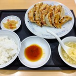 ぎょうざの満州 - 【2023.1.6(金)】ダブル餃子定食(並盛)700円