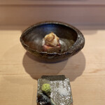 登喜和鮨 - 佐渡産寒鰤 腹側炭炙りなめ子おろし