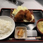 世界一のカキフライと肴 わぶ - 世界一のカキフライ定食