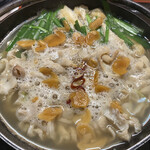 おふくろ亭 - 2023/01/06
      ホル鍋定食 大飯 温泉玉子 500円
      フライ3品 100円
      持ち帰り 白ホル 300円