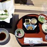 193618631 - 隣席の客の朝食「通常和食」