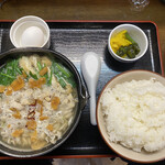 おふくろ亭 - 2023/01/06
      ホル鍋定食 大飯 温泉玉子 500円
      フライ3品 100円
      持ち帰り 白ホル 300円