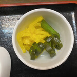 おふくろ亭 - 2023/01/06
      ホル鍋定食 大飯 温泉玉子 500円
      フライ3品 100円
      持ち帰り 白ホル 300円