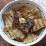 風遊斎 - 生姜焼き丼定食の生姜焼き丼のアップ