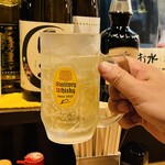 駅前ラーメン ひげ - まずはハイボール　５００円