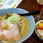 Yaki Miso Ramen Yadoya - 味玉味噌 1000円、限定飯 600円