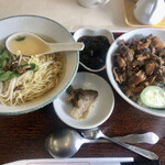 中一素食店 - 台湾ルーロー飯のセット